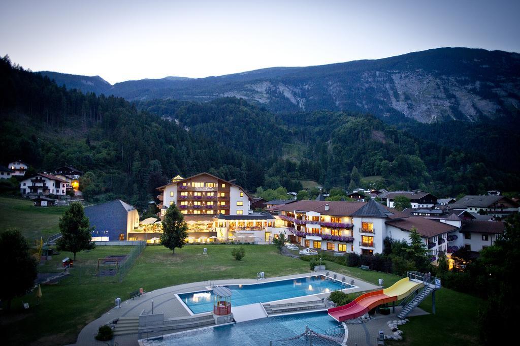 All In Resort Schwarzbrunn シュタンス エクステリア 写真